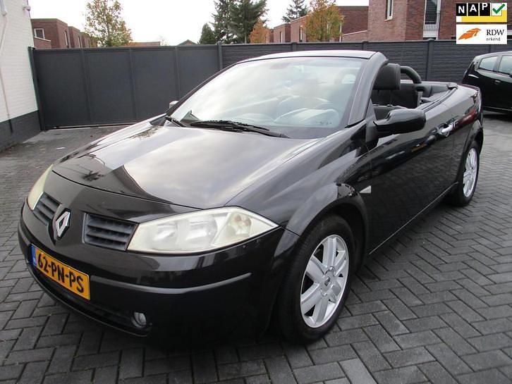 Gebruikt 2004 Renault Mégane II Luxe | € 2.499 (Iets duurder) - Afbeelding 1/4