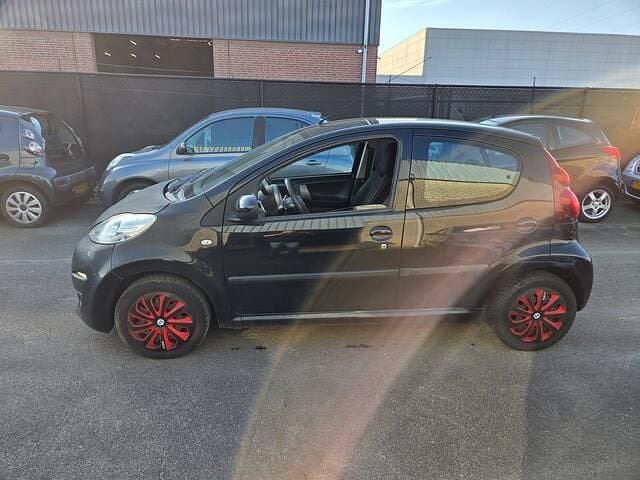 Occasion Peugeot 107 Active 68 PK (50 kW) 2013 Zwart Hatchback
