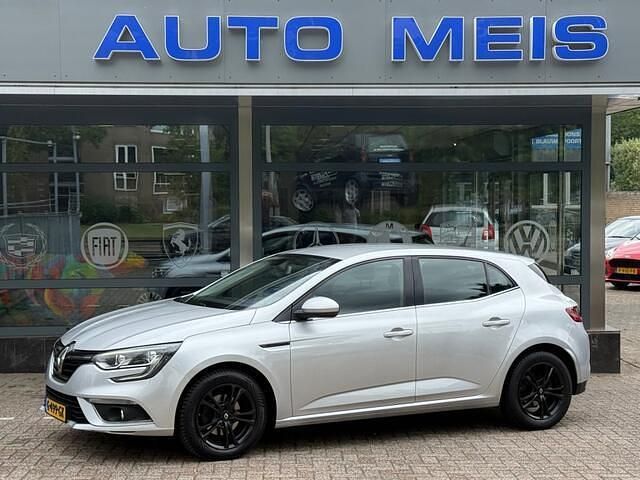 Grijs (metallic) Gebruikt 2016 Renault Mégane IV LIMITED Hatchback | € 9.900 (Eerlijke prijs) - Afbeelding 1/4