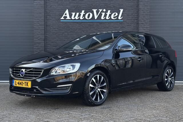 Zwart Gebruikt 2018 Volvo V60 Stationwagen | € 19.445 (Super prijs) - Afbeelding 1/4