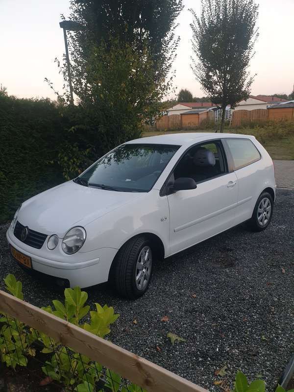 Gebruikt 2004 VW Polo GT Sedan | € 1.000 (Goede deal) - Afbeelding 1/3
