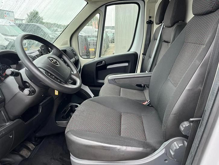 Occasion Opel Movano 165 PK (121 kW) 2023 Wit Van