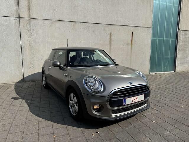 Zilver Gebruikt 2017 Mini Cooper Hatchback | € 13.400 (Goede deal) - Afbeelding 1/4