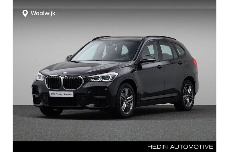 Zwart Gebruikt 2022 BMW X1 Performance SUV | € 34.440 (Duur) - Afbeelding 1/4