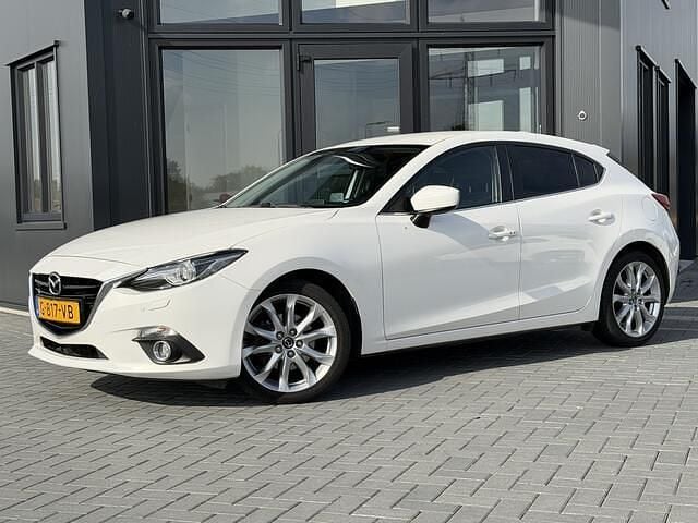 Wit Gebruikt 2014 Mazda 3 Hatchback | € 11.450 (Eerlijke prijs) - Afbeelding 1/4