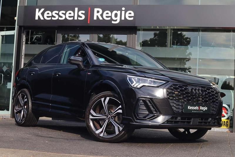 Zwart Gebruikt 2022 Audi Q3 Sportback S-Line SUV | € 41.950 (Goede deal) - Afbeelding 1/4