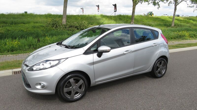 Overig Occasion 2010 Ford Fiesta Titanium Hatchback | € 4.999 (Eerlijke prijs) - Afbeelding 1/4