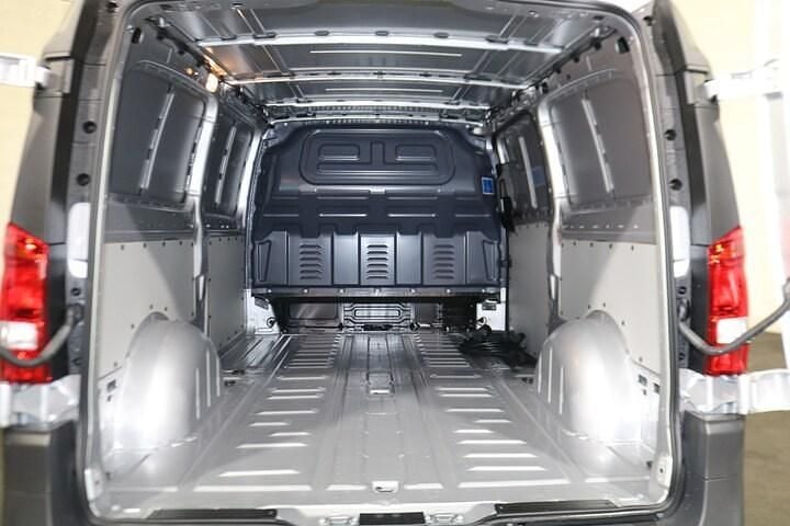 Nieuw Mercedes e-Vito 150 kW (204 PK) 2025 Grijs MPV