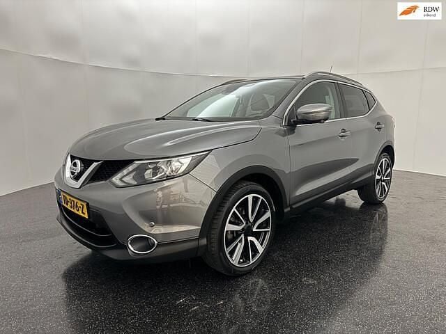Grijs Gebruikt 2015 Nissan Qashqai Tekna SUV | € 7.495 (Super prijs) - Afbeelding 1/4