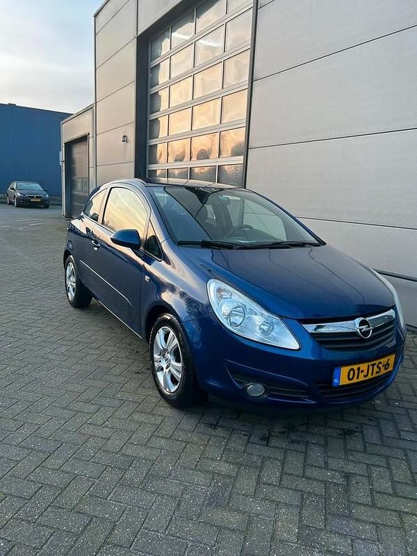 Blauw Occasion 2009 Opel Corsa Edition MPV | € 1.499 (Super prijs) - Afbeelding 1/4