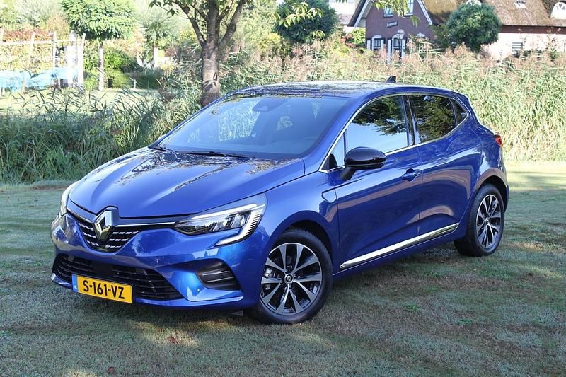 Blauw Gebruikt 2023 Renault Clio V Techno Hatchback | € 15.250 (Goede deal) - Afbeelding 1/4