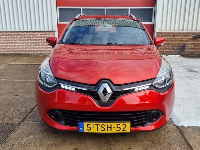 Occasion Renault Clio GrandTour Expression 90 PK (66 kW) 2014 Rood Stationwagen