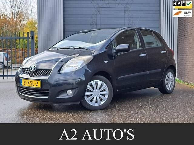 Zwart Gebruikt 2010 Toyota Yaris Hatchback | € 2.450 (Goede deal) - Afbeelding 1/4