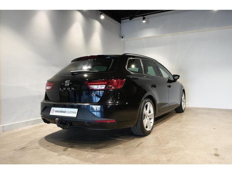Occasion Seat Leon CONNECT 150 PK (110 kW) 2015 Zwart Stationwagen