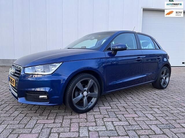 Blauw Gebruikt 2016 Audi A1 Sportback Design Hatchback | € 10.950 (Goede deal) - Afbeelding 1/4