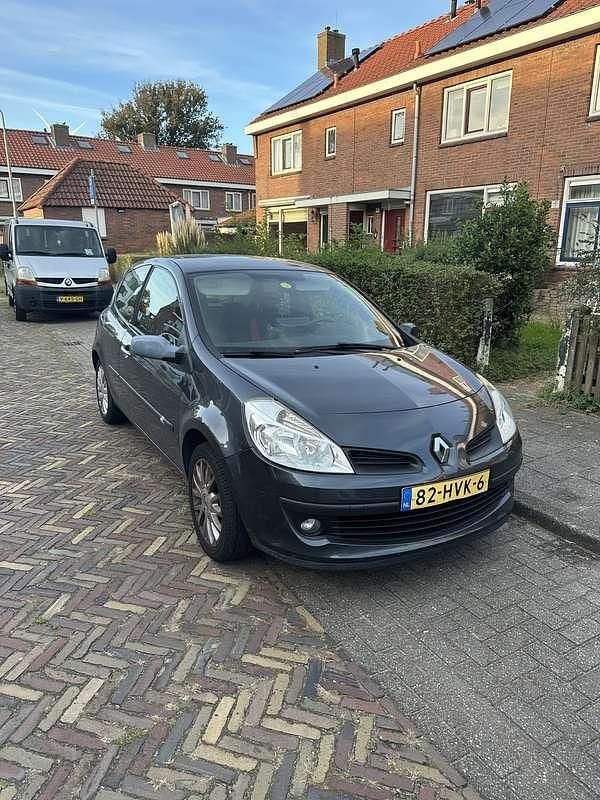 Occasion Renault Clio II Dynamique 101 PK (74 kW) 2009 Sedan