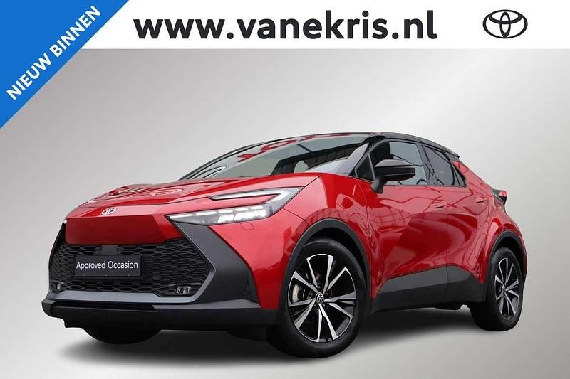 Rood Occasion 2025 Toyota C-HR Edition SUV | € 35.543 (Eerlijke prijs) - Afbeelding 1/4