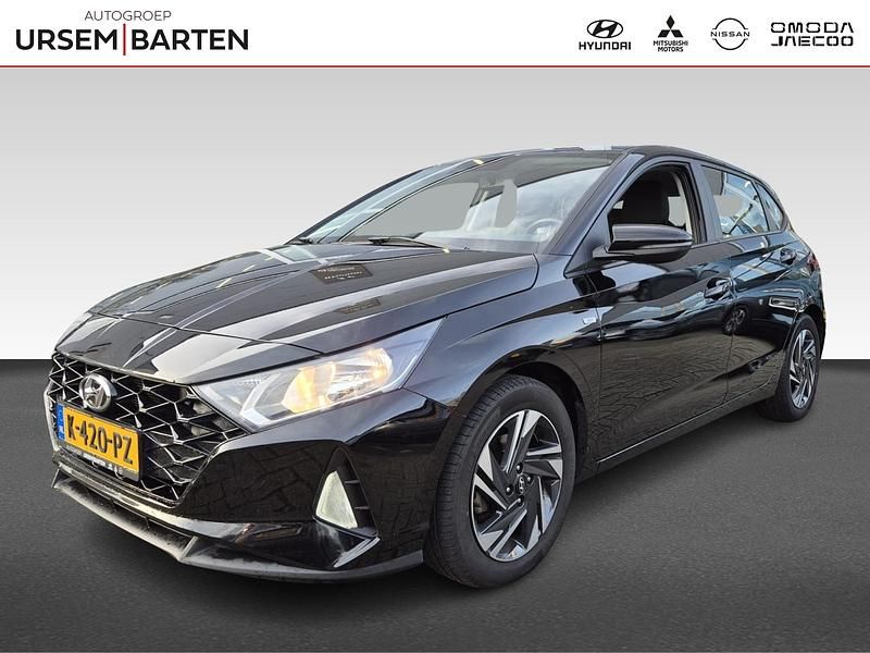 Donker zwart metallic Occasion 2021 Hyundai i20 Comfort Hatchback | € 15.930 (Iets duurder) - Afbeelding 1/4