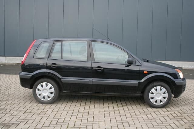 Occasion Ford Fusion 80 PK (58 kW) 2006 Zwart MPV
