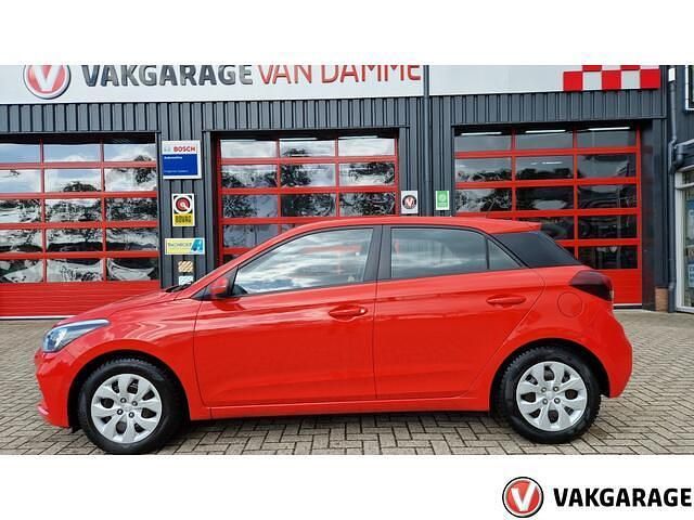 Rood Occasion 2020 Hyundai i20 Comfort Hatchback | € 12.950 (Eerlijke prijs) - Afbeelding 1/4