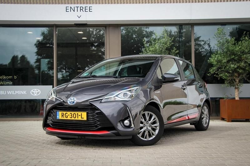 Gebruikt 2017 Toyota Yaris Hybrid Design | € 16.750 (Super prijs) - Afbeelding 1/1