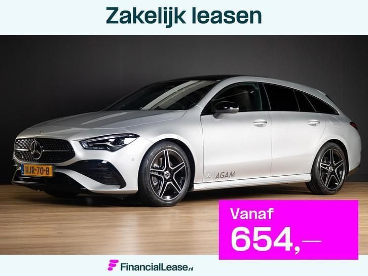 Gebruikt 2025 Mercedes CLA200 Shooting Brake AMG line Stationwagen | € 65.396 - Afbeelding 1/4