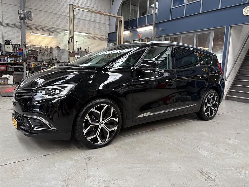 Occasion Renault Grand Scénic IV Intens 140 PK (102 kW) 2022 Zwart MPV