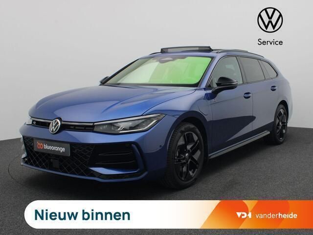 Blauw Gebruikt 2024 VW Passat R-line Edition Stationwagen | € 53.900 - Afbeelding 1/3