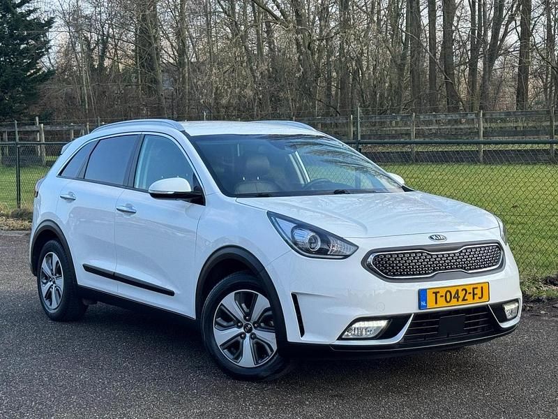 Wit Occasion 2019 Kia Niro SUV | € 18.450 (Goede deal) - Afbeelding 1/4