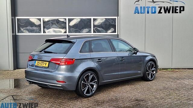 Occasion Audi A3 Sportback Design 116 PK (85 kW) 2019 Grijs Hatchback