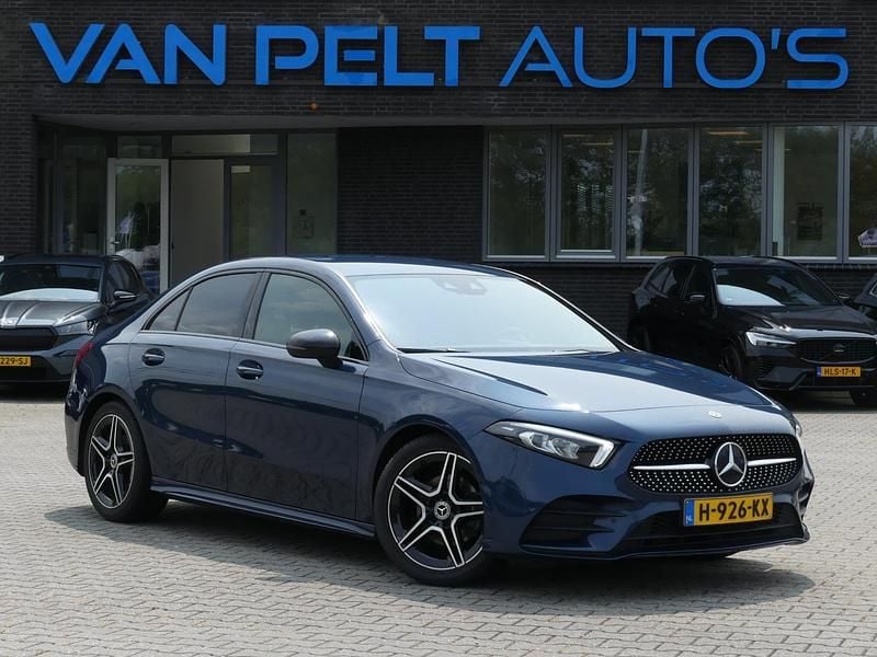 Blauw Gebruikt 2020 Mercedes A180 Business Sedan | € 22.900 (Goede deal) - Afbeelding 1/4