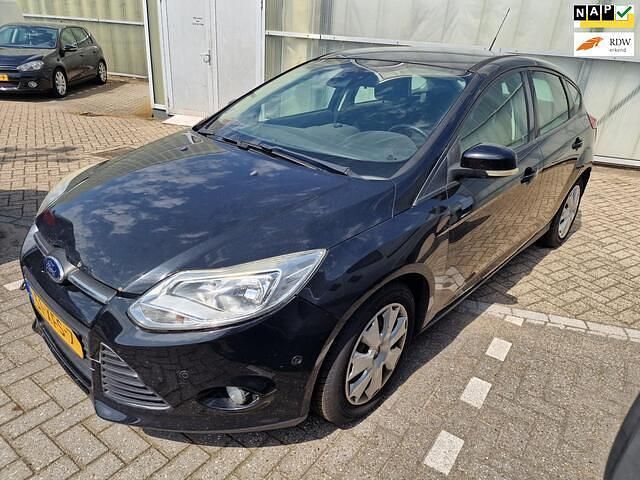 Zwart Gebruikt 2012 Ford Focus Titanium Hatchback | € 1.899 - Afbeelding 1/4