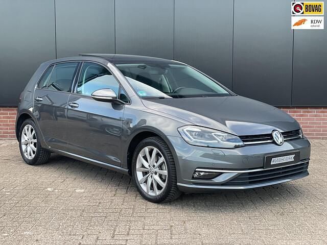 Zilver Gebruikt 2019 VW Golf VII Highline Hatchback | € 19.450 (Super prijs) - Afbeelding 1/4
