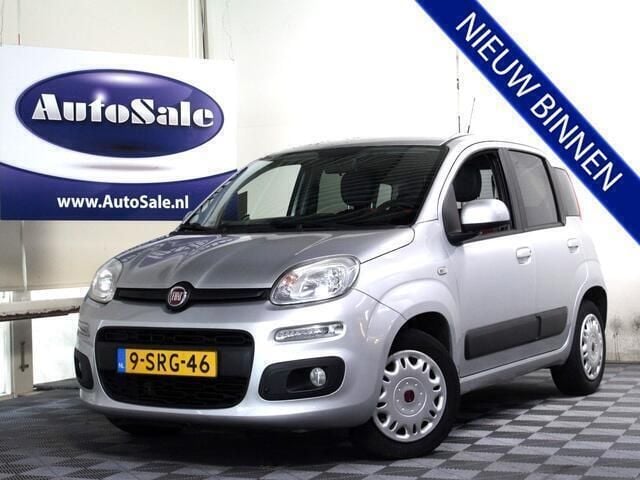Grijs, metallic lak Gebruikt 2013 Fiat Panda Lounge Hatchback | € 4.740 (Eerlijke prijs) - Afbeelding 1/4