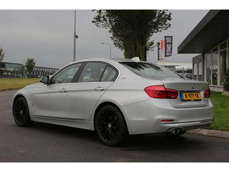 Occasion BMW 330 Executive 184 PK (135 kW) 2018 Grijs Sedan