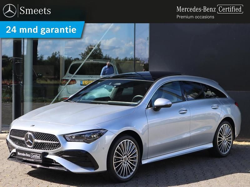Grijs Gebruikt 2024 Mercedes CLA250 Shooting Brake AMG line Stationwagen | € 44.888 (Duur) - Afbeelding 1/4
