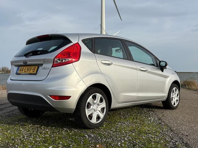 Occasion Ford Fiesta Limited 60 PK (44 kW) 2010 Grijs Hatchback