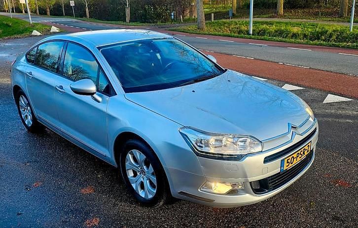 Occasion 2012 Citroën C5 Tendance | € 3.950 (Eerlijke prijs) - Afbeelding 1/4