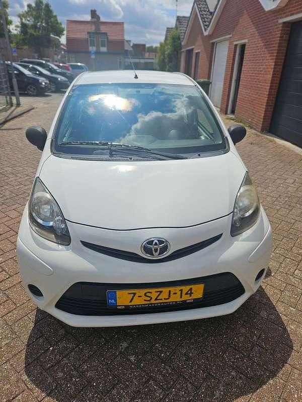 Gebruikt 2014 Toyota Aygo Hatchback | € 4.000 (Super prijs) - Afbeelding 1/4