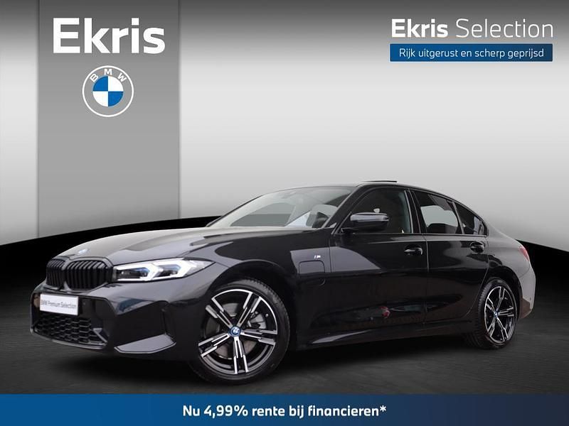 Zwart Gebruikt 2025 BMW 320e Comfort Edition Sedan | € 48.900 (Iets duurder) - Afbeelding 1/4