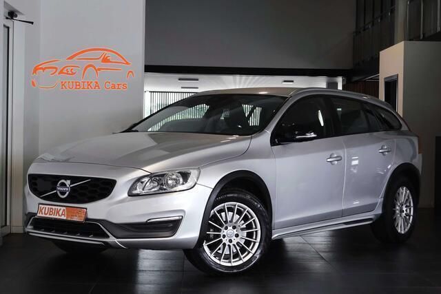 Zilver Gebruikt 2016 Volvo V60 CC Stationwagen | € 12.999 - Afbeelding 1/4