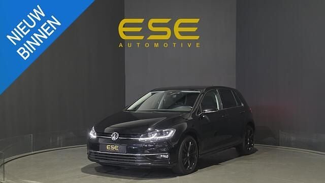 Zwart Occasion 2017 VW Golf VII Highline Hatchback | € 12.995 (Goede deal) - Afbeelding 1/4