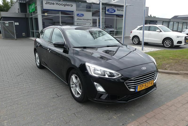 Zwart Occasion 2018 Ford Focus Business Edition Hatchback | € 11.895 (Eerlijke prijs) - Afbeelding 1/4