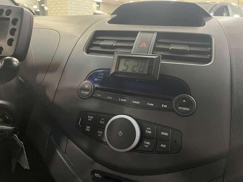 Occasion Chevrolet Spark 68 PK (50 kW) 2012 Groen, metallic lak Hatchback