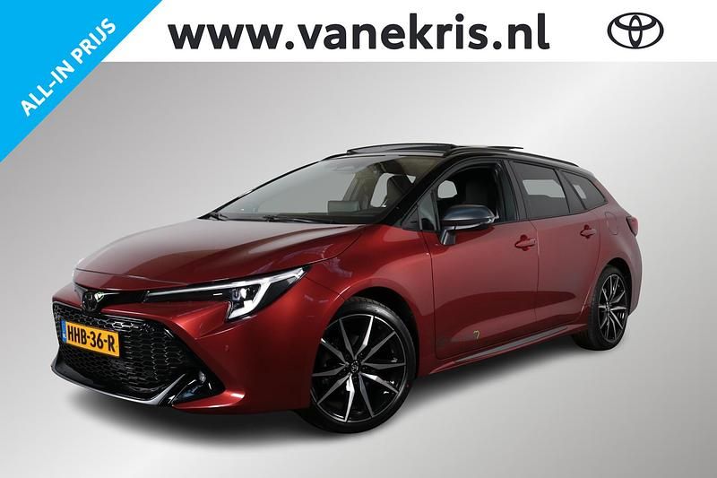 Rood Gebruikt 2025 Toyota Corolla Hybrid Sport Stationwagen | € 41.950 - Afbeelding 1/4