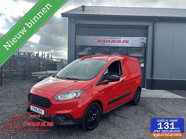 Rood Gebruikt 2018 Ford Transit Sedan | € 7.950 - Afbeelding 1/4