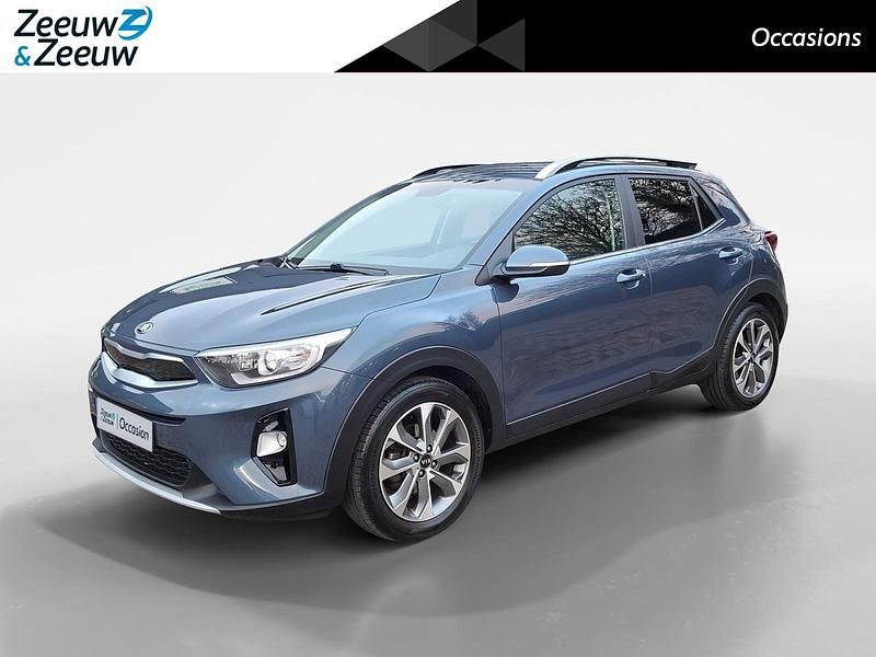 Blauw Occasion 2024 Kia Stonic SUV | € 16.890 (Super prijs) - Afbeelding 1/4