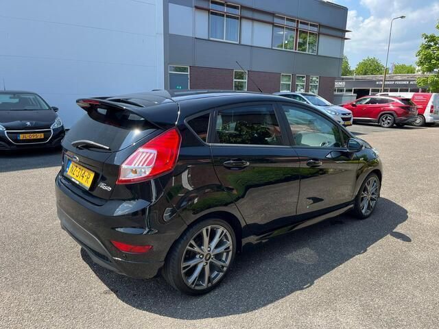 Occasion Ford Fiesta ST-Line 101 PK (74 kW) 2017 Zwart Hatchback