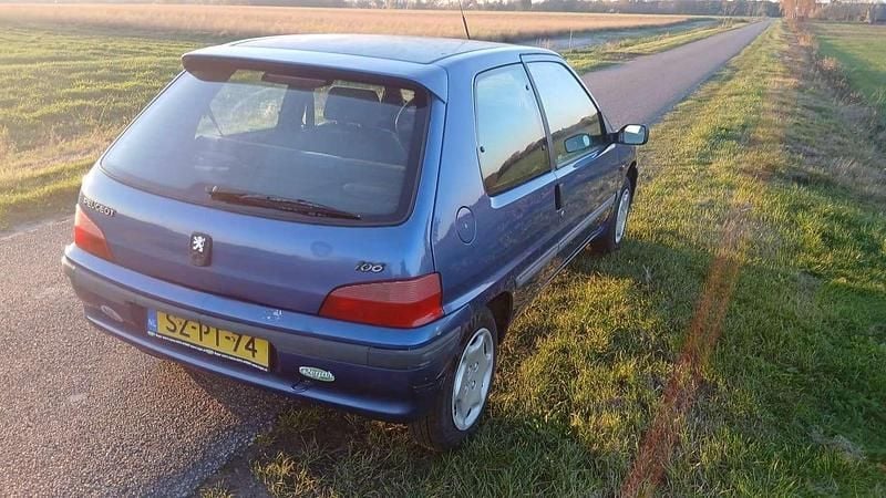 Occasion Peugeot 106 60 PK (44 kW) 1998 Blauw Hatchback