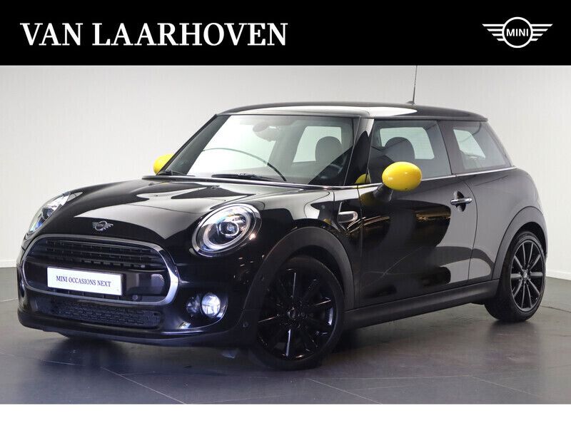 Zwart Gebruikt 2019 Mini Cooper Comfort Hatchback | € 19.950 (Iets duurder) - Afbeelding 1/4